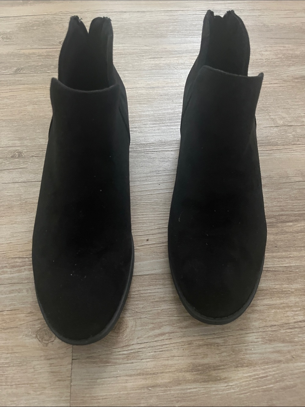 Women’s Black Suede Ankle Boots - Sleek Casual Chelsea Style
Journee collection